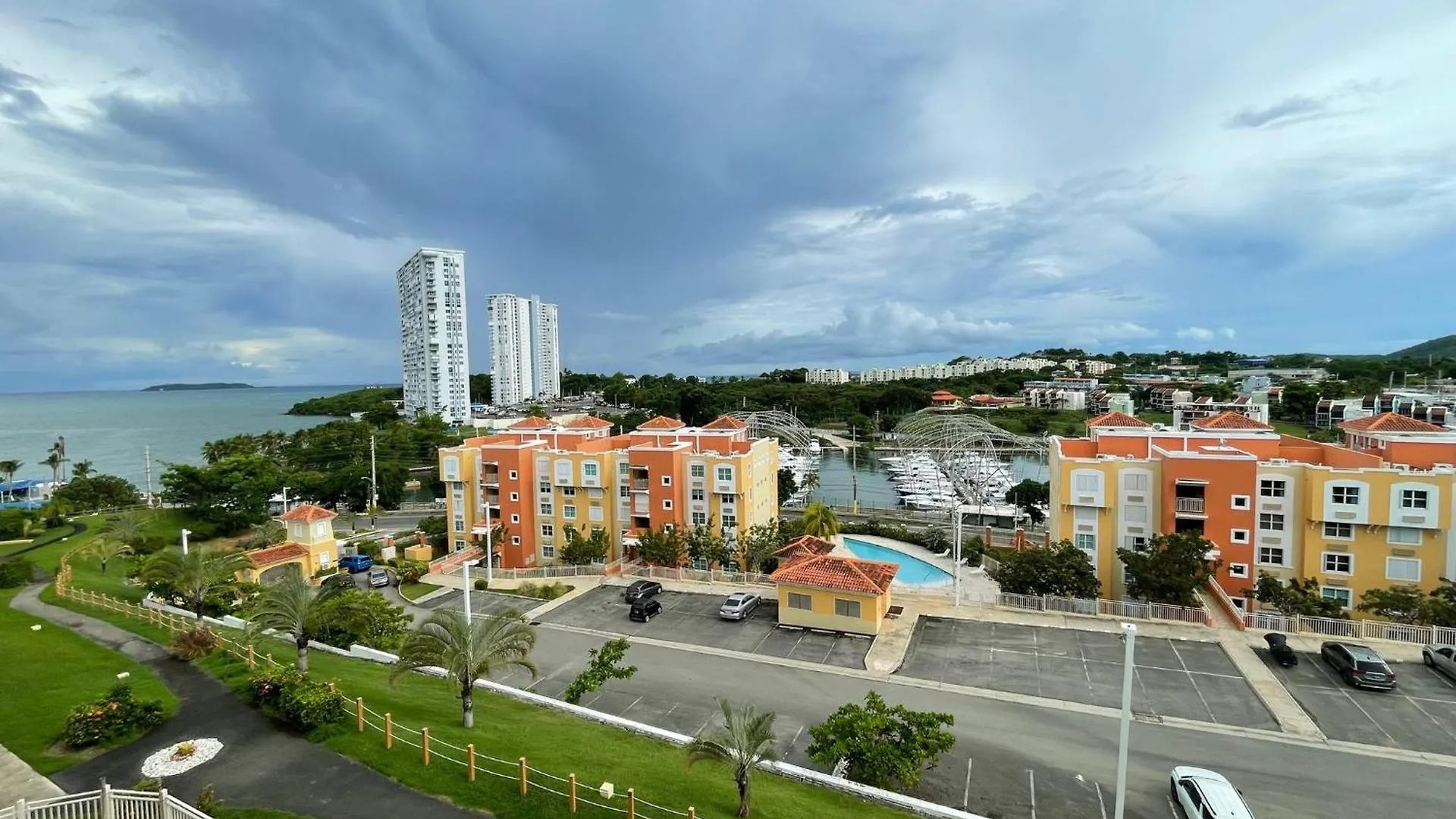 Ocean & Marina Views 3 Bedroom 2 Bathroom Luxury Condo Fajardo Appartamento